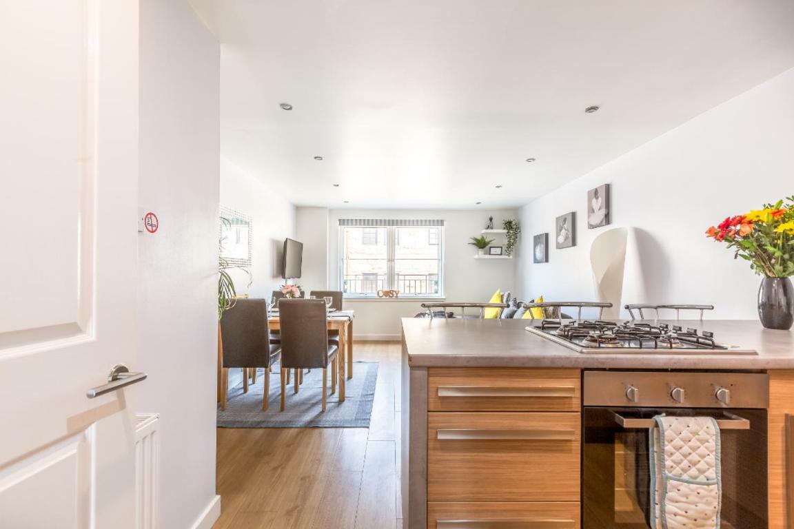 Cosy Apartment In Quiet City-Centre With Car Park Glasgow Eksteriør bilde